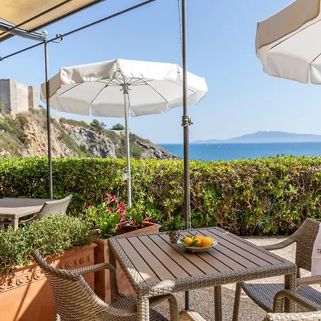 Hotell Capo D'uomo 3*