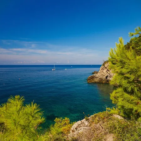 Capo D'uomo Hotel 3*